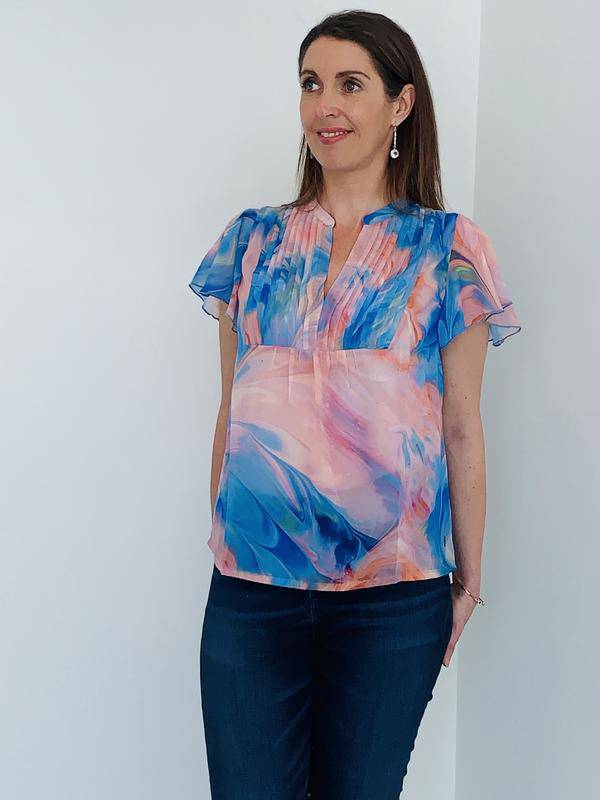 Coster Copenhagen colourful short-sleeved blouse in recycled polyester - Your Style Your Story