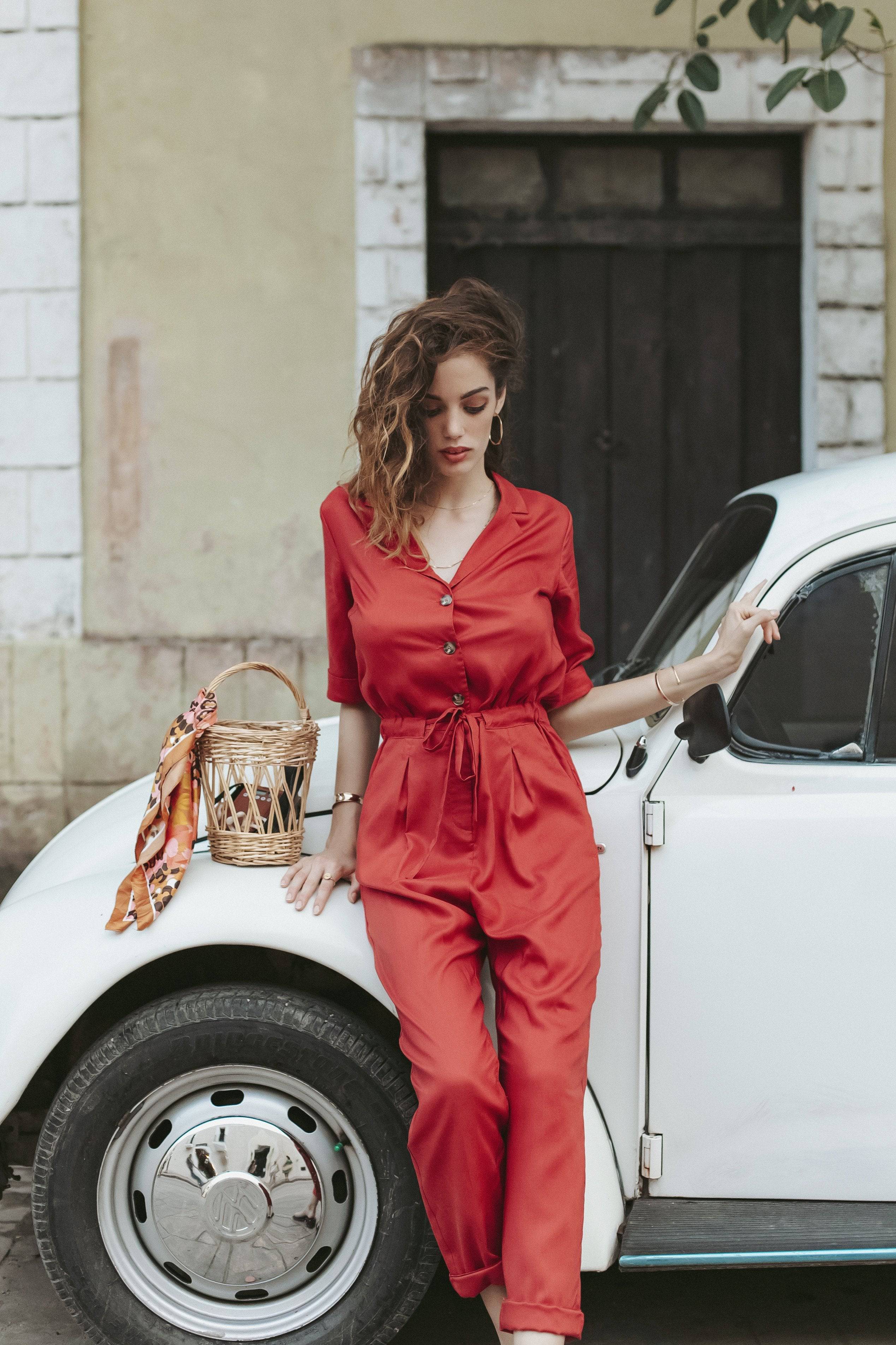 silhuet udlejeren Forretningsmand Grace & Mila Red Jumpsuit with sliding belt | Your Style Your Story