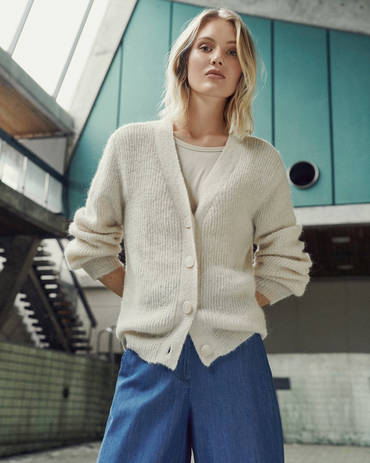 FIVE Cool And Cosy Cardigans To Elevate Your Work From Home Outfits This Autumn