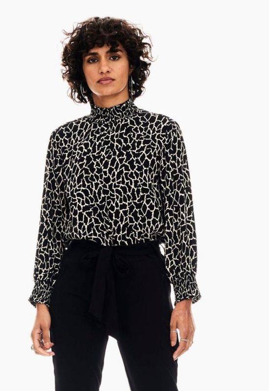 Blouse with turtleneck online